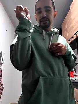 stivenlujan69 online show from November 2025 11:19:02 PM