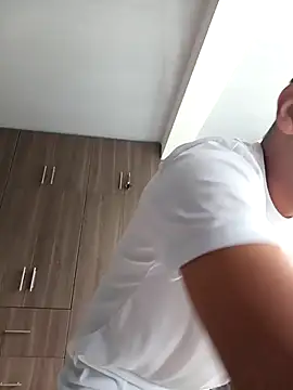 stivenlujan69 online show from November 2025 01:01:01 PM