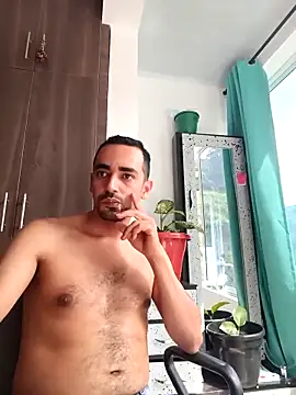 stivenlujan69 online show from February 2026 07:44:01 PM