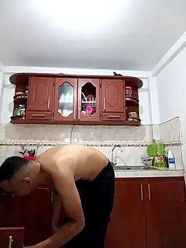 stivenlujan69 online show from February 2026 06:08:01 PM