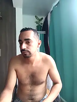 stivenlujan69 online show from December 2025 03:04:01 PM