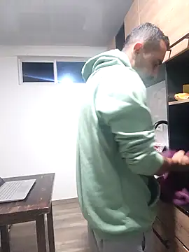 stivenlujan69 online show from November 2025 01:42:02 AM