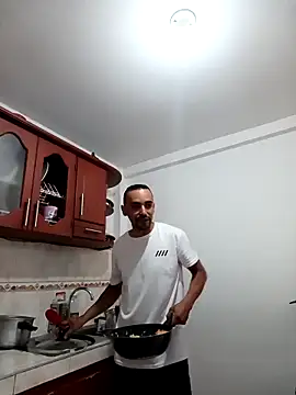 stivenlujan69 online show from March 2026 07:10:02 PM