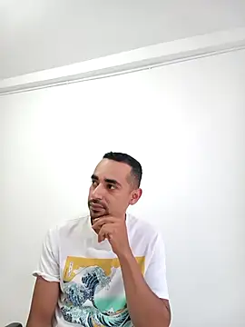 stivenlujan69 online show from April 2026 09:17:01 PM