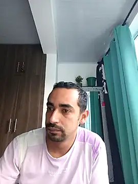 stivenlujan69 online show from January 2026 10:57:02 PM