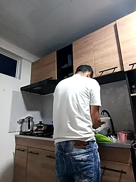 stivenlujan69 online show from November 2025 01:28:01 AM