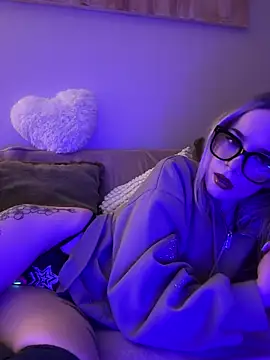 marnemzavar444 online show from November 2025 09:36:02 PM