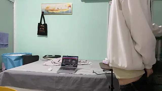 cily online show from December 2025 11:25:02 AM