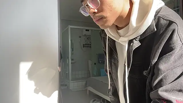 cily online show from December 2025 04:55:01 AM