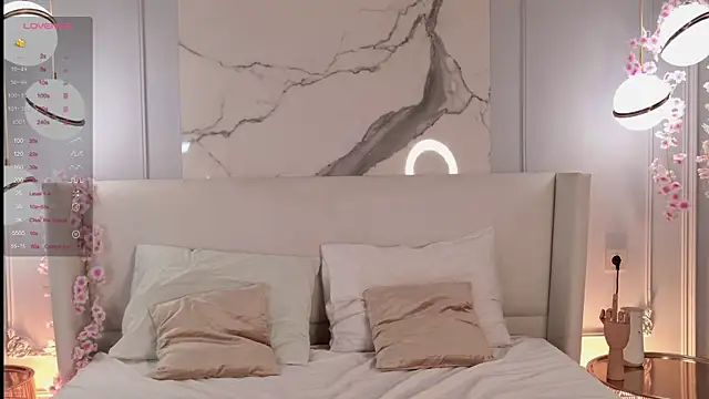 AdoraCortes online show from November 2025 05:11:01 AM