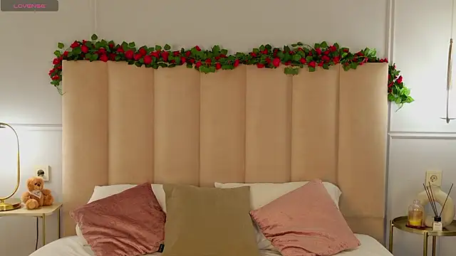 AdoraCortes online show from February 2026 05:03:02 AM