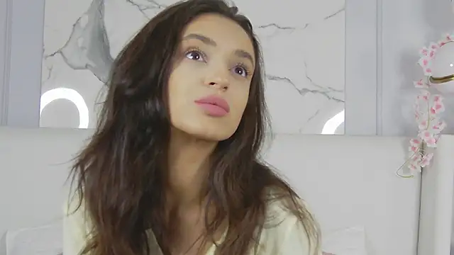 AdoraCortes online show from September 2025 05:12:02 AM