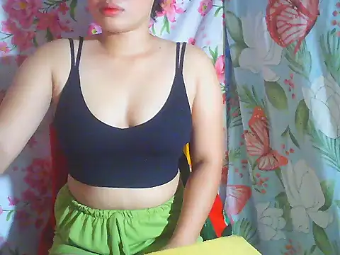 Katie Winslet online show from December 2025 11:49:01 PM