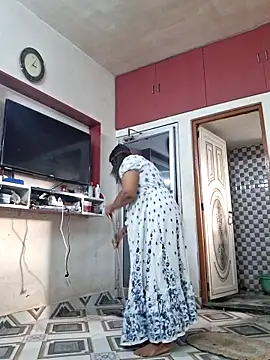 Snapshot of SIMIHOT chatting on November 2025 09:21:02 AM SIMIHOT online show from November 2025 09:21:02 AM