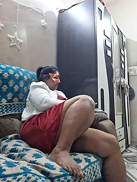 Snapshot of SIMIHOT chatting on November 2025 04:45:02 PM SIMIHOT online show from November 2025 04:45:02 PM