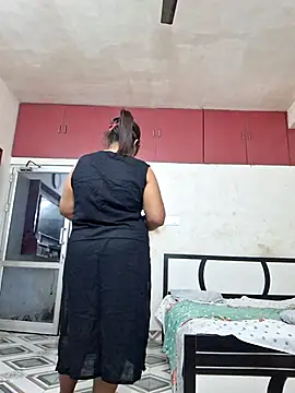 Snapshot of SIMIHOT chatting on November 2025 02:43:01 PM SIMIHOT online show from November 2025 02:43:01 PM