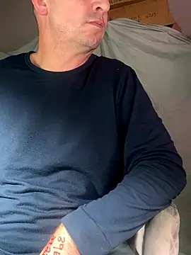 Snapshot of 2playforeplay chatting on November 2025 11:43:02 AM 2playforeplay online show from November 2025 11:43:02 AM