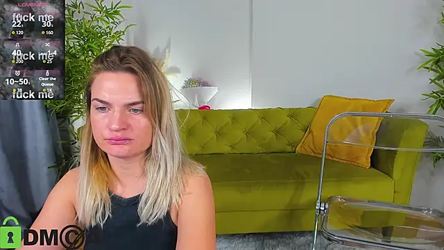 Marie Ellie online show from November 2025 01:32:02 AM