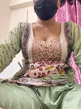 Siemen5 online show from February 2026 10:18:02 PM