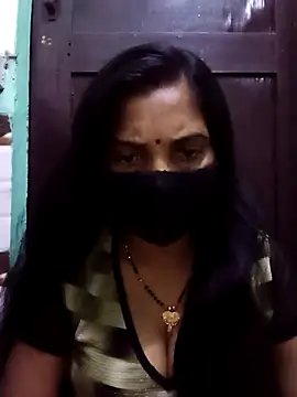 Payal-001 online show from October 2025 12:47:02 PM