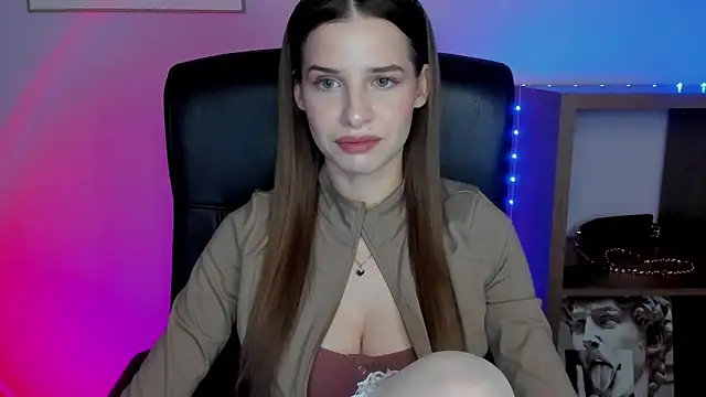LuxMaya online show from October 2025 06:37:01 AM