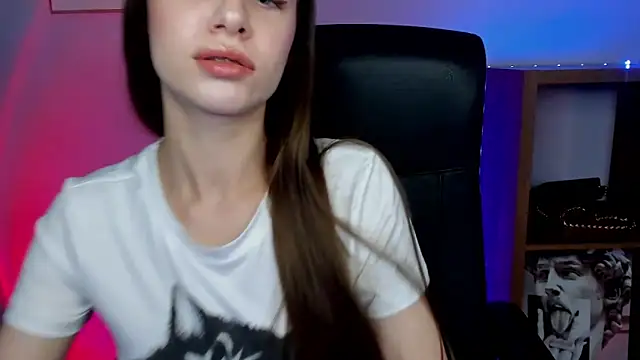 LuxMaya online show from February 2026 08:14:02 AM