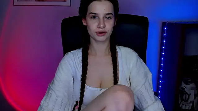 LuxMaya online show from February 2026 07:30:01 AM