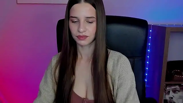 LuxMaya online show from November 2025 07:30:02 AM