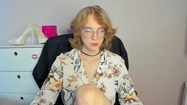 juicyPenny online show from May 2026 06:19:01 AM