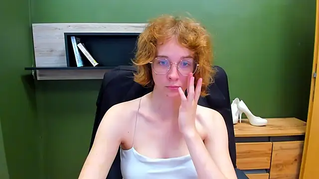 Snapshot of juicyPenny chatting on September 2025 06:34:01 AM juicyPenny online show from September 2025 06:34:01 AM