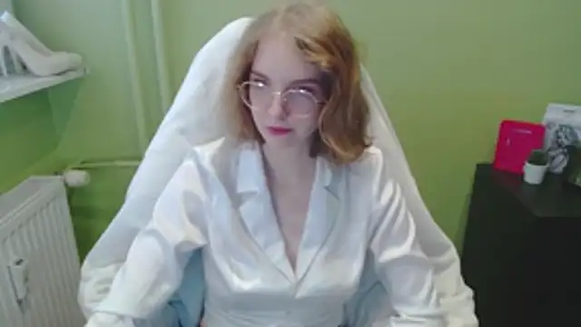 juicyPenny online show from December 2025 07:44:01 AM