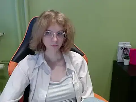 Snapshot of juicyPenny chatting on December 2025 09:52:01 AM juicyPenny online show from December 2025 09:52:01 AM