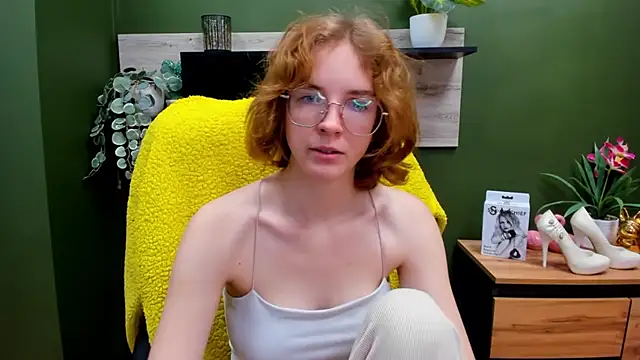 Snapshot of juicyPenny chatting on October 2025 06:15:01 AM juicyPenny online show from October 2025 06:15:01 AM