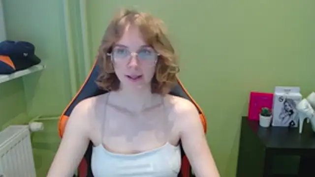 Snapshot of juicyPenny chatting on November 2025 07:41:01 AM juicyPenny online show from November 2025 07:41:01 AM