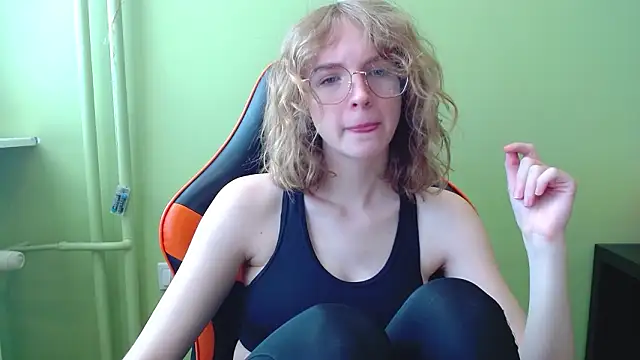 juicyPenny online show from March 2026 07:24:02 AM