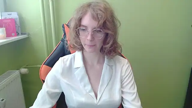 juicyPenny online show from January 2026 09:02:02 AM