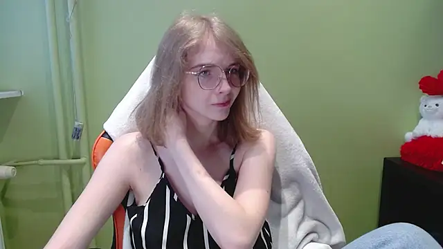 juicyPenny online show from February 2026 07:20:02 AM