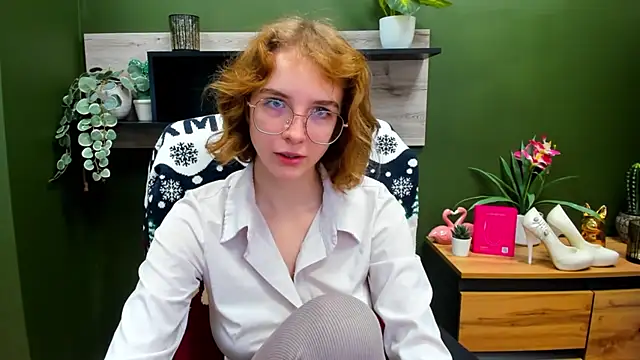 Snapshot of juicyPenny chatting on October 2025 07:51:01 AM juicyPenny online show from October 2025 07:51:01 AM