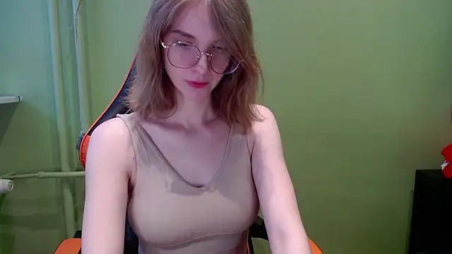 juicyPenny online show from March 2026 06:53:01 AM