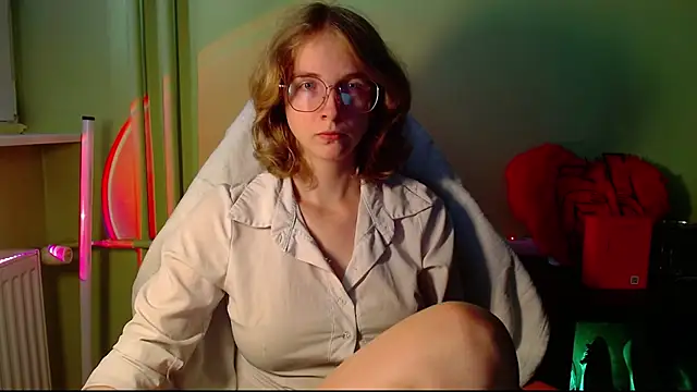 juicyPenny online show from July 2026 10:36:01 AM