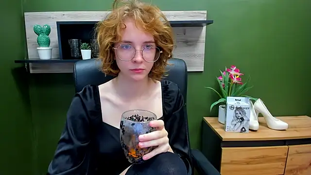 Snapshot of juicyPenny chatting on September 2025 06:30:01 AM juicyPenny online show from September 2025 06:30:01 AM
