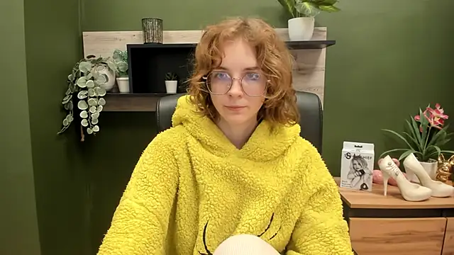 Snapshot of juicyPenny chatting on October 2025 06:24:01 AM juicyPenny online show from October 2025 06:24:01 AM