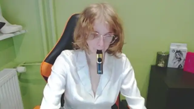 Snapshot of juicyPenny chatting on December 2025 07:47:01 AM juicyPenny online show from December 2025 07:47:01 AM