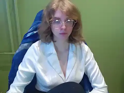 juicyPenny online show from January 2026 07:46:02 AM