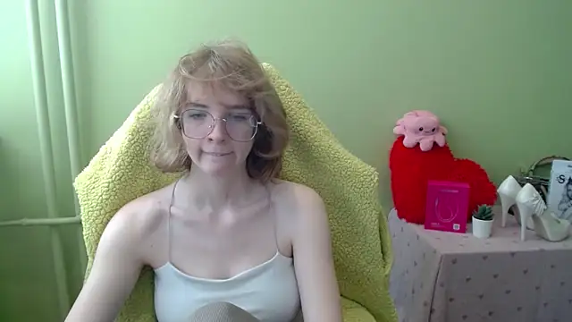 Snapshot of juicyPenny chatting on November 2025 07:34:01 AM juicyPenny online show from November 2025 07:34:01 AM