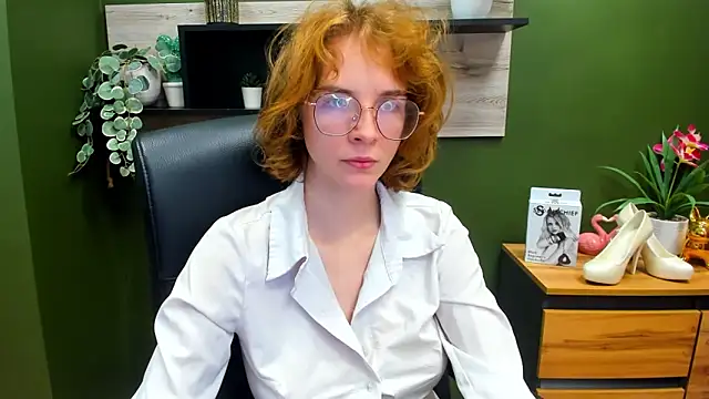 Snapshot of juicyPenny chatting on October 2025 06:26:02 AM juicyPenny online show from October 2025 06:26:02 AM