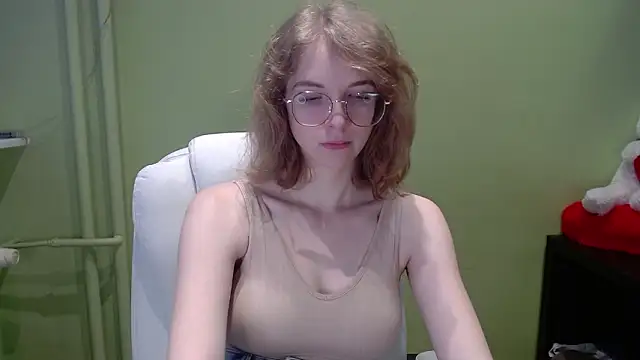 juicyPenny online show from February 2026 07:30:02 AM