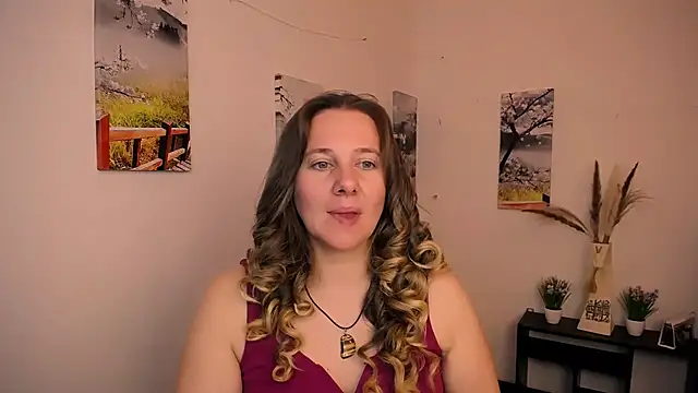 Darklure  online show from September 2025 08:51:01 PM