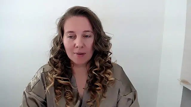 Darklure  online show from October 2025 04:41:02 PM