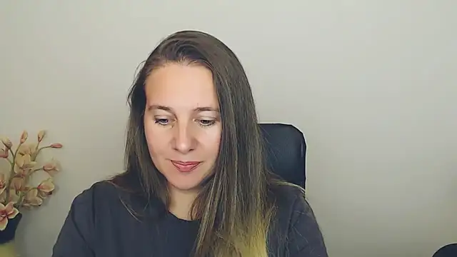 Darklure  online show from September 2025 06:14:01 PM